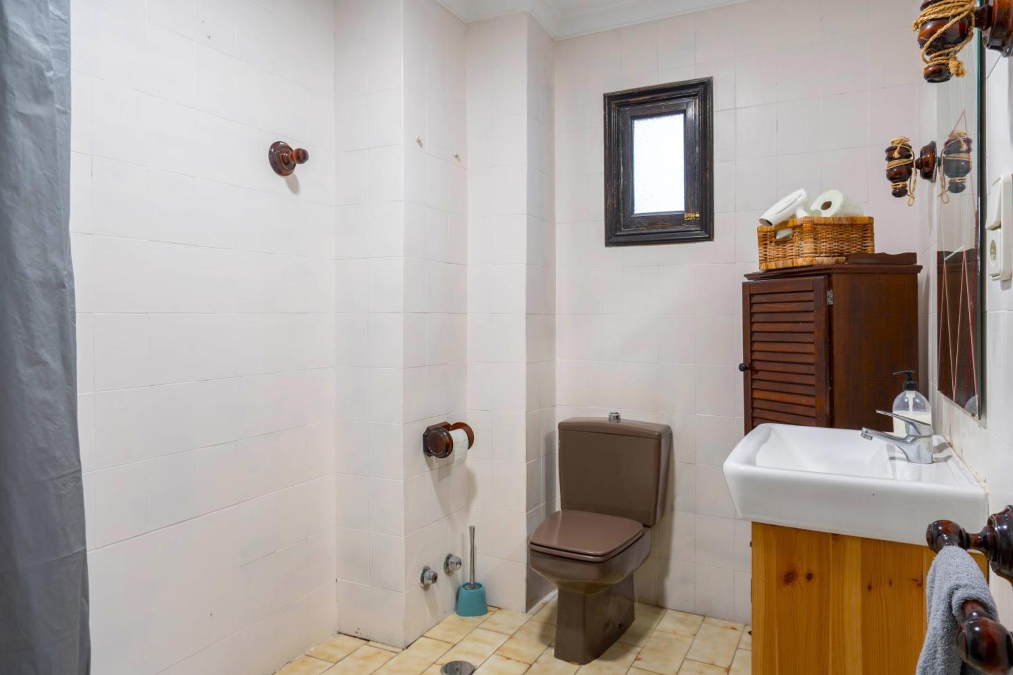 Vintage Flat Malaga